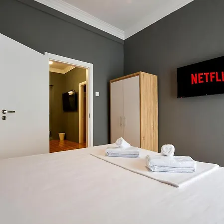 Center Superior * Thessalonique